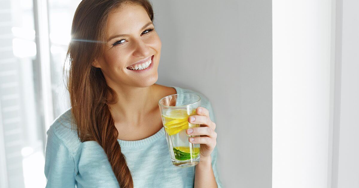 7 Smart Ways to Drink More Water